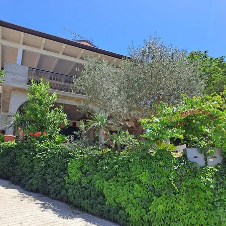 Appartamento Belvedere Roccascalegna エクステリア 写真
